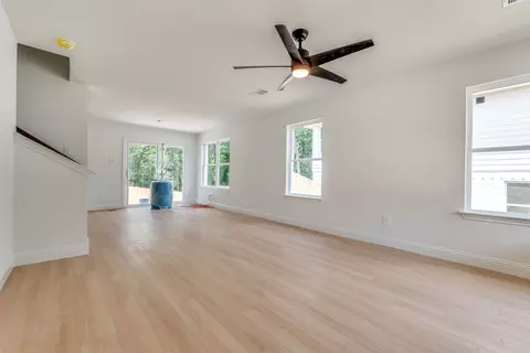 1623 E Woodin Blvd, Dallas, TX 75203