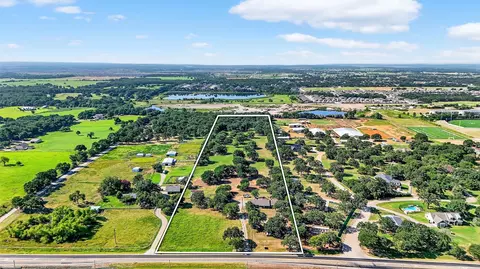 616 Spring Hill Rd, Aubrey, TX 76227