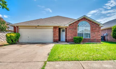 302 Montana Dr, Arlington, TX 76002