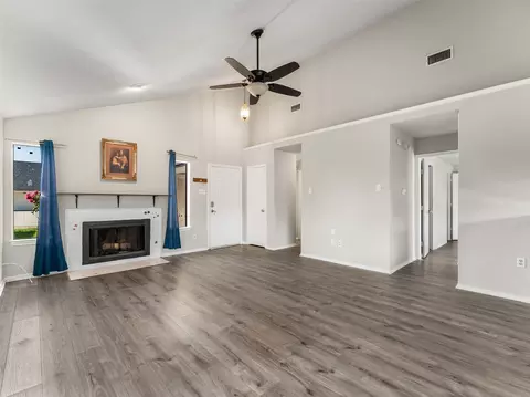 2011 Gallante Dr, Carrollton, TX 75007