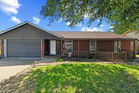 6219 Hott Springs Dr, Arlington, TX 76001