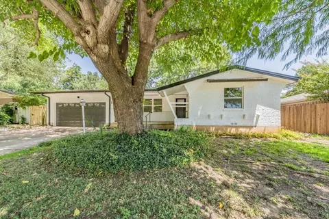 2107 Bradford Dr, Arlington, TX 76010