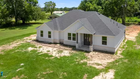 180 Nix Dr, Emory, TX 75440