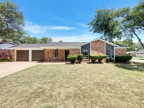 545 Gristmill Ln, Everman, TX 76140