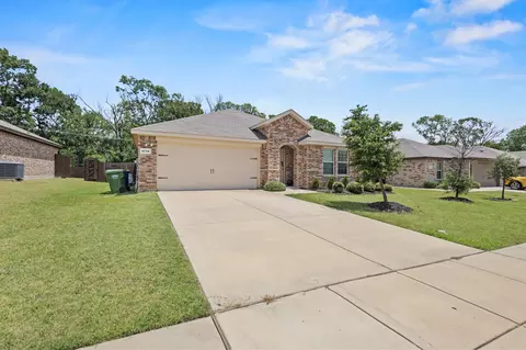 2718 St Andrews Dr, Seagoville, TX 75159