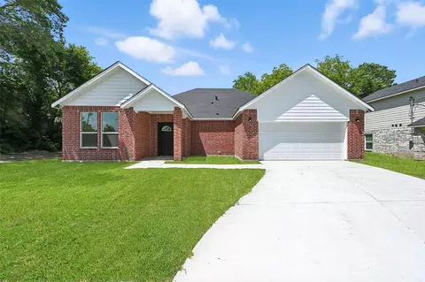 704 W Grove St, Terrell, TX 75160