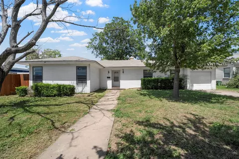 512 Camp Dr, Waco, TX 76710