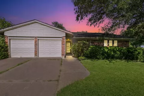 1930 Post Oak Dr, Waco, TX 76705