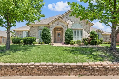 6517 Meadow Lakes Dr, North Richland Hills, TX 76180