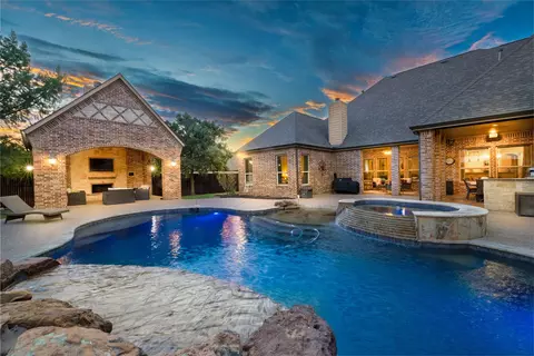 301 Summer Dr, Haslet, TX 76052