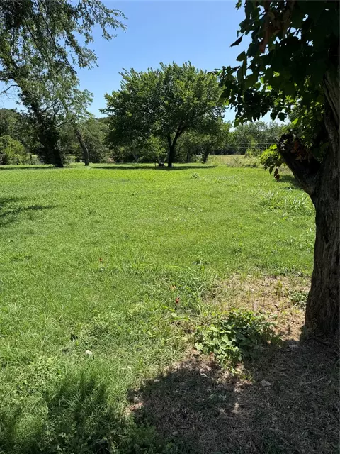 2414 Finklea St, Dallas, TX 75212