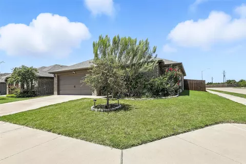 400 Keresley St, Crowley, TX 76036