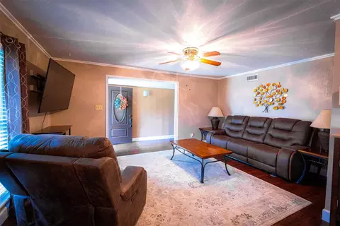 1111 Warwick Dr, Mesquite, TX 75150 photo 8