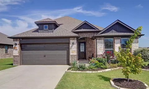 369 Paloma St, Weatherford, TX 76087