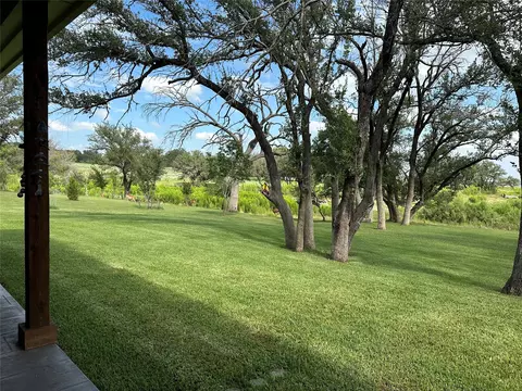 Exterior - 125 Drake Ct, Comanche, TX 76442 photo 12 of 17