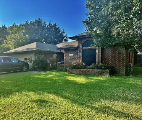 2037 Duck Creek Rd, Sanger, TX 76266