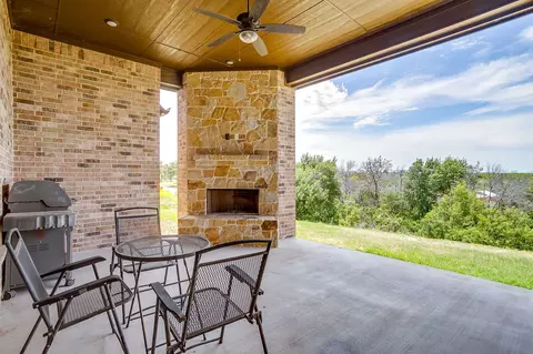 Exterior - 1053 Tex Ln, Springtown, TX 76082 photo 6 of 9