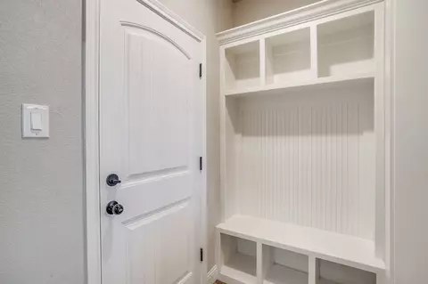 Entry Way - 1053 Tex Ln, Springtown, TX 76082 photo 3 of 3