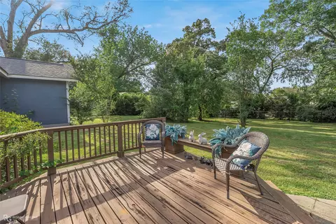 Exterior - 900 Elm St, Minden, LA 71055 photo 9 of 13