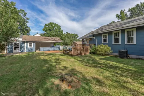 Exterior - 900 Elm St, Minden, LA 71055 photo 5 of 13