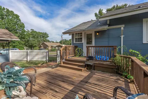 Exterior - 900 Elm St, Minden, LA 71055 photo 7 of 13
