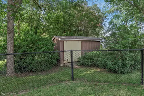 Exterior - 900 Elm St, Minden, LA 71055 photo 12 of 13