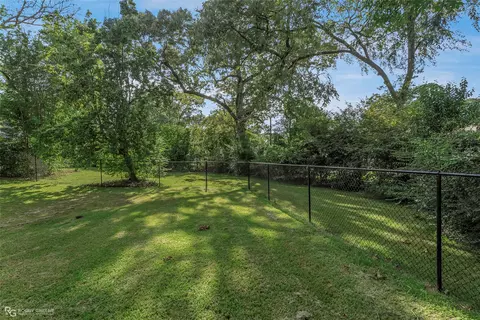 Exterior - 900 Elm St, Minden, LA 71055 photo 11 of 13
