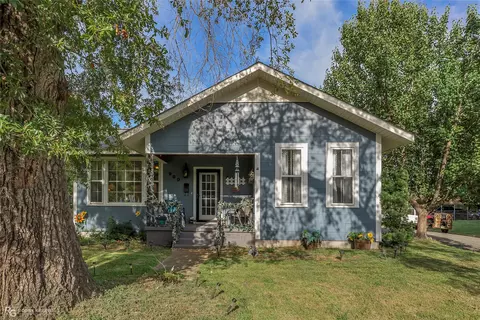 Exterior - 900 Elm St, Minden, LA 71055 photo 2 of 13