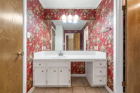 Bath - 11307 China Spring Rd, Waco, TX 76708 photo 3 of 7