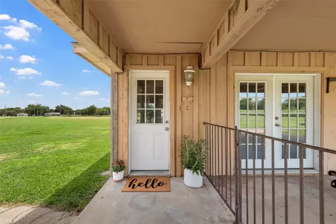 Exterior - 11307 China Spring Rd, Waco, TX 76708 photo 4 of 6