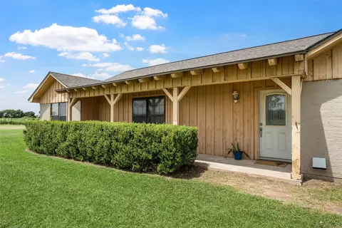 Exterior - 11307 China Spring Rd, Waco, TX 76708 photo 3 of 6