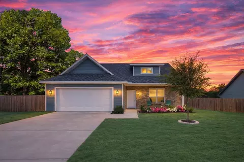 608 Porcupine Dr, Springtown, TX 76082