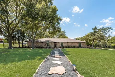 2 Woodmoor Cir, Lucas, TX 75002