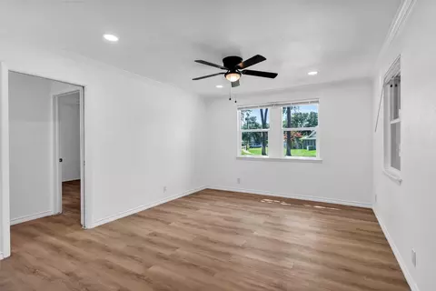 Living - 3710 Devonshire Ct E, Irving, TX 75062 photo 4 of 6
