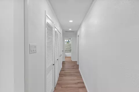Entry Way - 3710 Devonshire Ct E, Irving, TX 75062 photo 2 of 2
