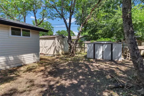 Exterior - 3710 Devonshire Ct E, Irving, TX 75062 photo 6 of 6