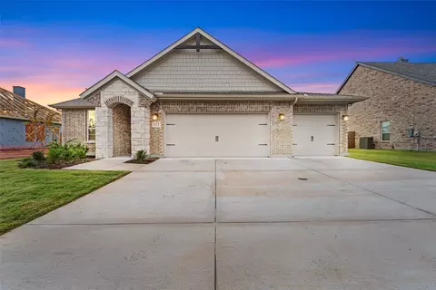 112 Aero Vista Dr, Caddo Mills, TX 75135