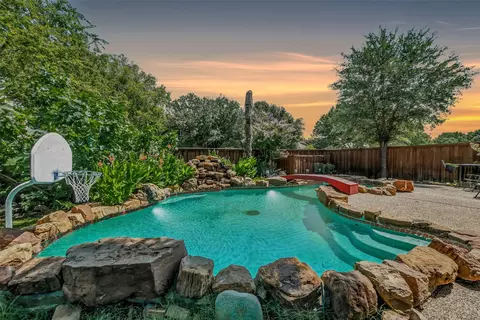708 Dove Cir, Coppell, TX 75019