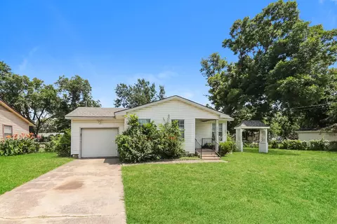 1309 Parkmont Dr, Garland, TX 75041