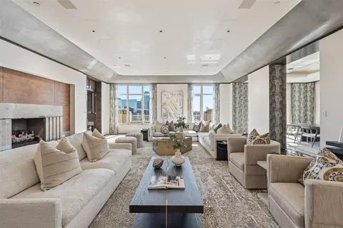 2555 N Pearl St #2200, Dallas, TX 75201