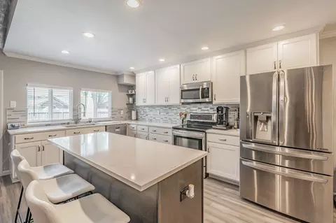 6217 Scenic Dr, Rowlett, TX 75088