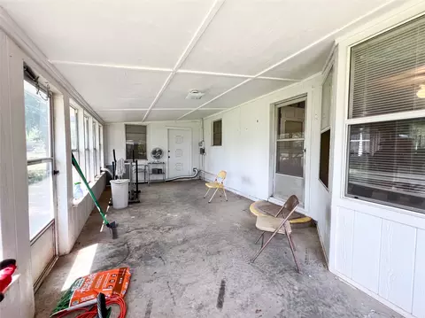 Exterior - 1303 N Avenue L, Haskell, TX 79521 photo 3 of 7