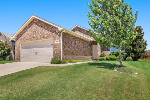3974 Candler Park Dr, Grand Prairie, TX 75052