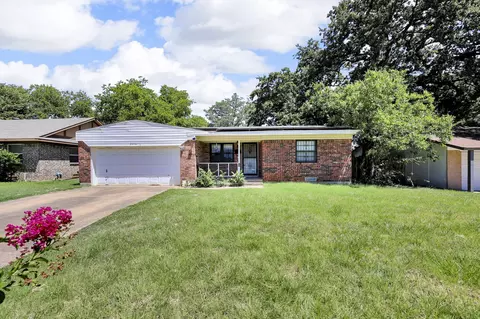 2213 Meadow Lark, Irving, TX 75060
