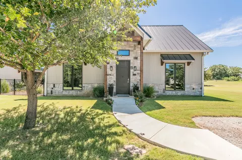 7261 Fm 1655, Forestburg, TX 76239