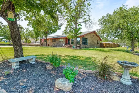 810 Alexander Rd, Stephenville, TX 76401