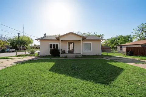 132 San Saba Ave, Benbrook, TX 76126