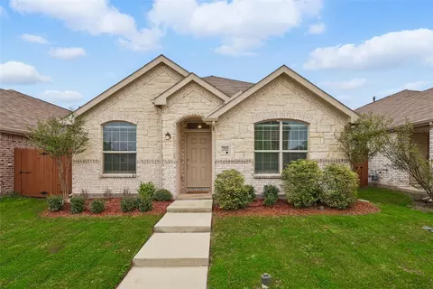 2925 Meadowlands Dr, Forney, TX 75126