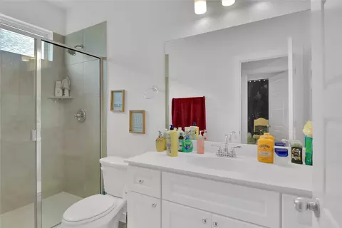 Bath - 12344 Iveson Dr, Haslet, TX 76052 photo 1 of 2