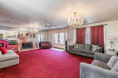 6207 Lyndon B Johnson Fwy, Dallas, TX 75240